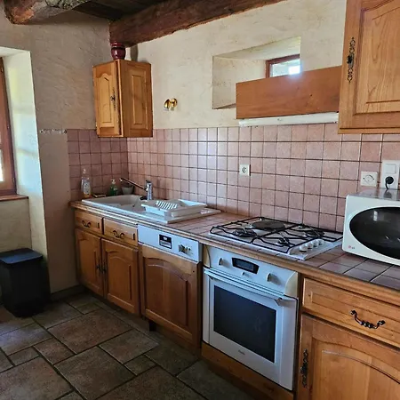 Maison Conviviale A Le Roc, Avec Jardin Sans Vis-a-vis * Peyrusse-le-Roc