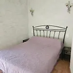 Maison Conviviale A Le Roc, Avec Jardin Sans Vis-a-vis