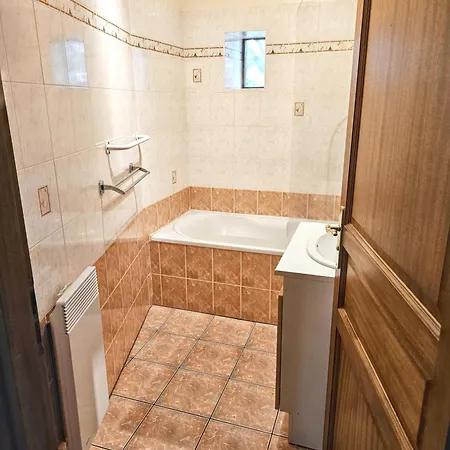 Maison Conviviale A Le Roc, Avec Jardin Sans Vis-a-vis بيت للعطل Peyrusse-le-Roc