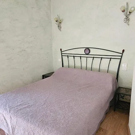 Maison Conviviale A Le Roc, Avec Jardin Sans Vis-a-vis