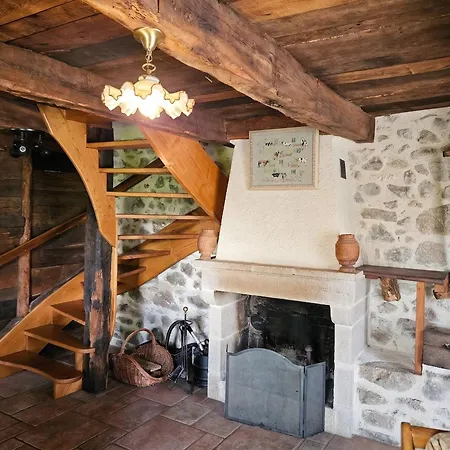 Maison Conviviale A Le Roc, Avec Jardin Sans Vis-a-vis Holiday home
