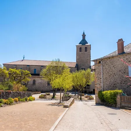 Holiday home Maison Conviviale A Le Roc, Avec Jardin Sans Vis-a-vis