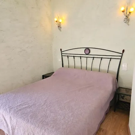 Holiday home Maison Conviviale A Le Roc, Avec Jardin Sans Vis-a-vis *