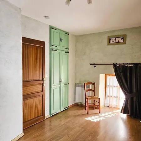 Holiday home Maison Conviviale A Le Roc, Avec Jardin Sans Vis-a-vis Peyrusse-le-Roc